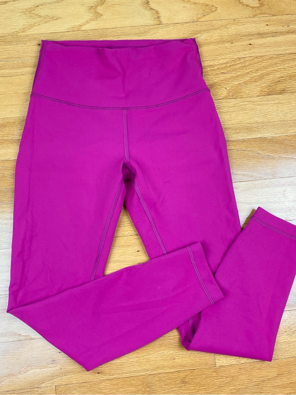 Lululemon Wunder Train High-Rise Tight 25" Size 6 Pink
